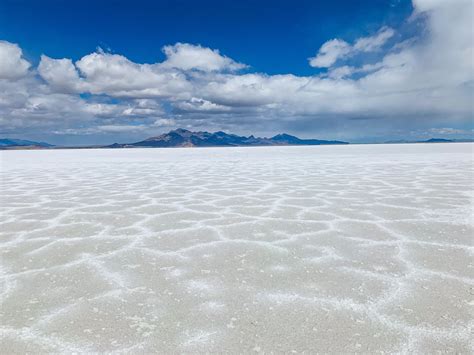  De Bonneville Salt Flats: Een Zoutvlakte die je naar een Andere Wereld brengt!