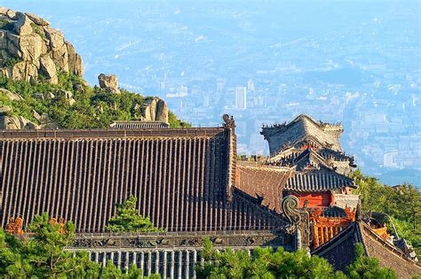 Mount Tai: De Heilige Berg van China en een Must-See voor Elke Avonturier!