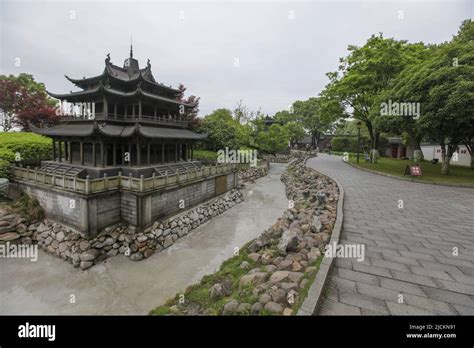  Yueyang Tower: Een historische baken met adembenemend uitzicht op Dongtingmeer!